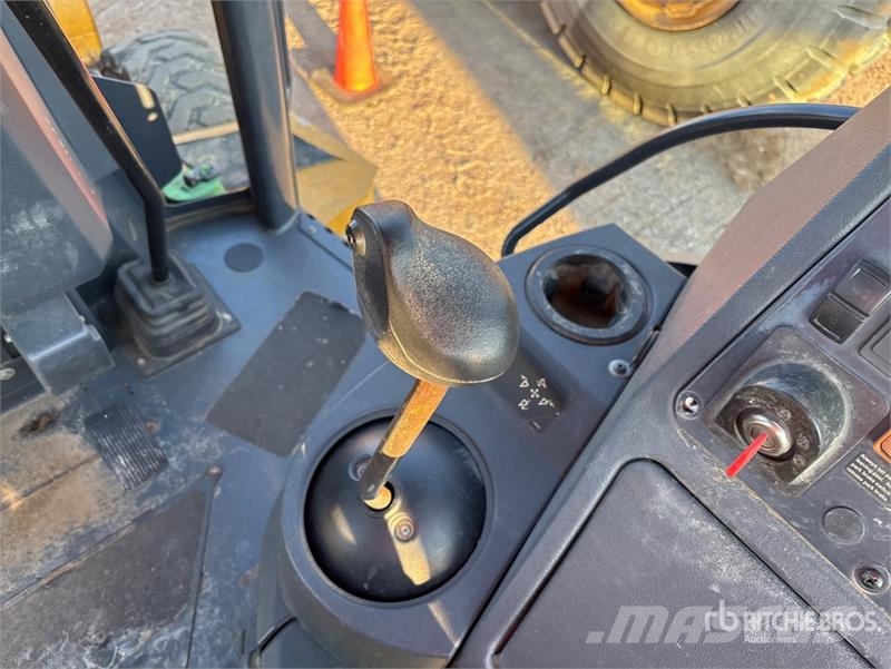 John Deere 310L EP 反鏟裝載機