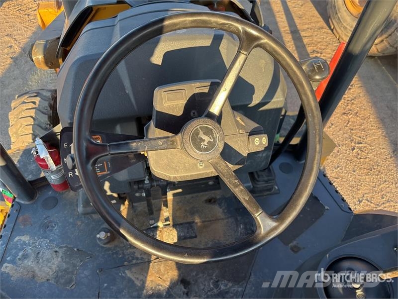 John Deere 310L EP 反鏟裝載機