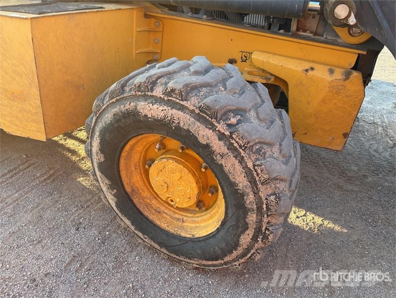 John Deere 310L EP 反鏟裝載機