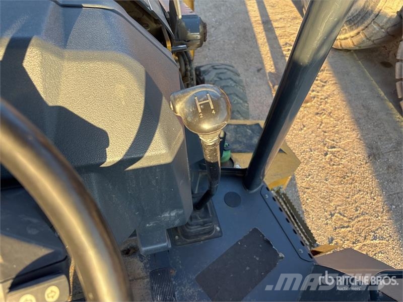 John Deere 310L EP 反鏟裝載機