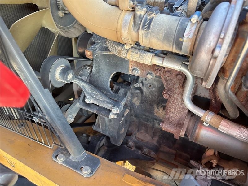 John Deere 310L EP 反鏟裝載機