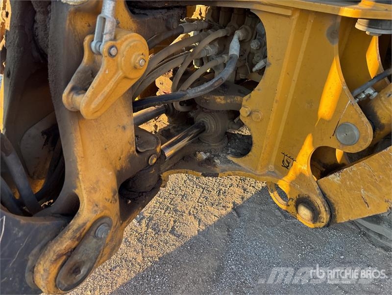 John Deere 310L EP 反鏟裝載機