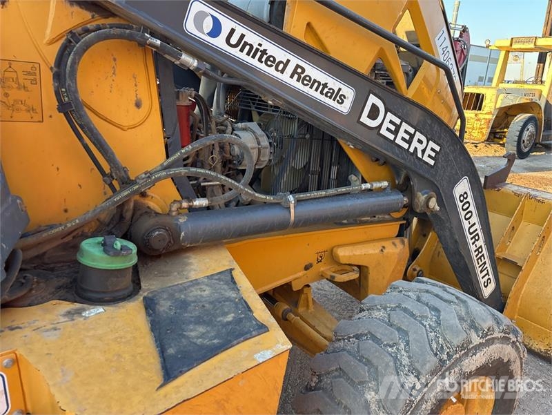 John Deere 310L EP 反鏟裝載機
