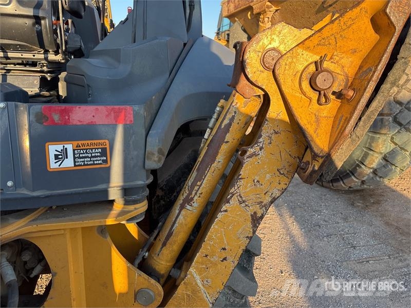 John Deere 310L EP 反鏟裝載機