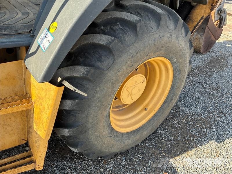 John Deere 310SK Ekskavatori-iekrāvēji