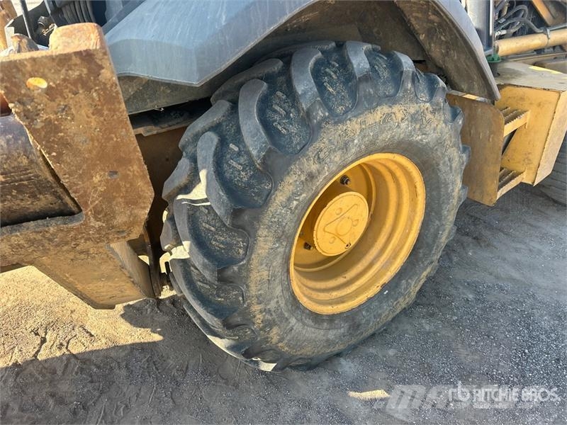 John Deere 310SK 反鏟裝載機