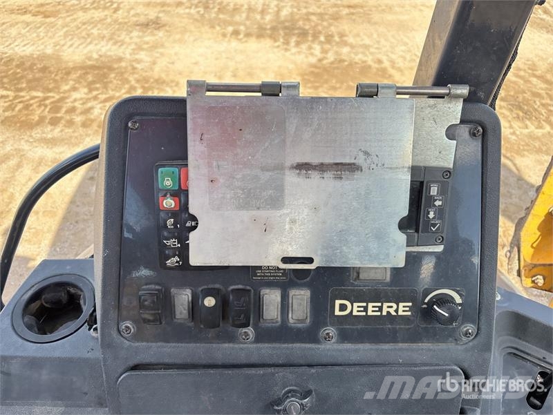 John Deere 310SL Ekskavatori-iekrāvēji
