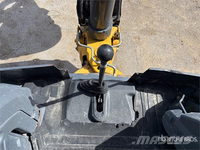 John Deere 310SL Ekskavatori-iekrāvēji