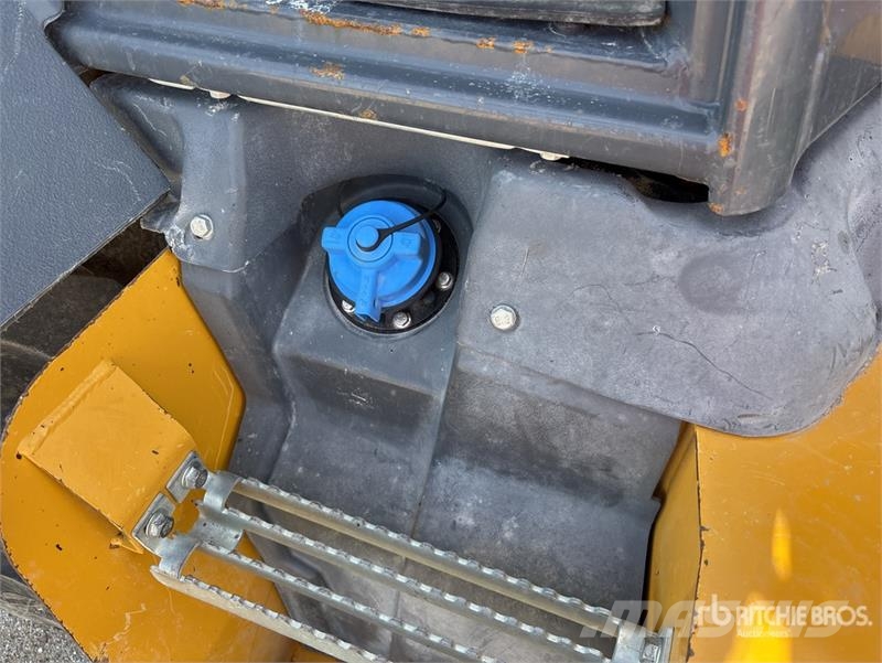 John Deere 310SL Ekskavatori-iekrāvēji