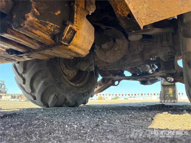 John Deere 310SL Backhoe