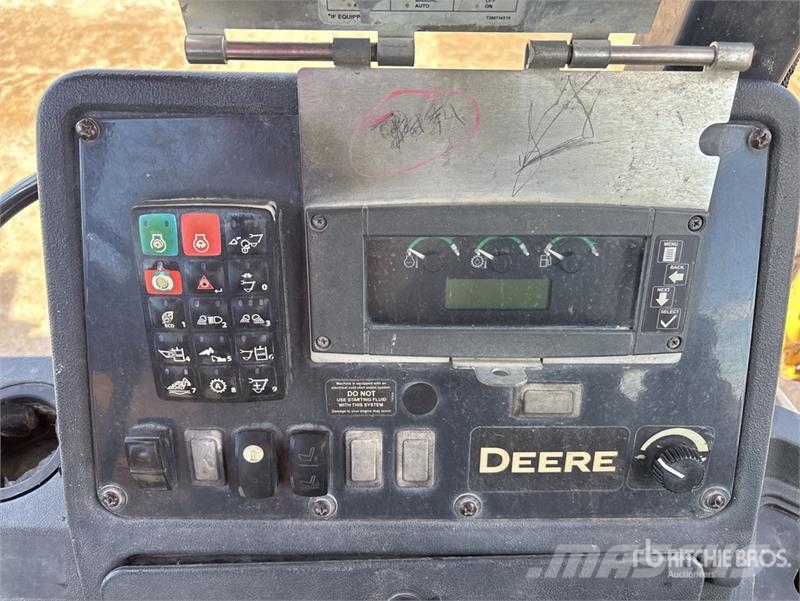 John Deere 310SL Ekskavatori-iekrāvēji
