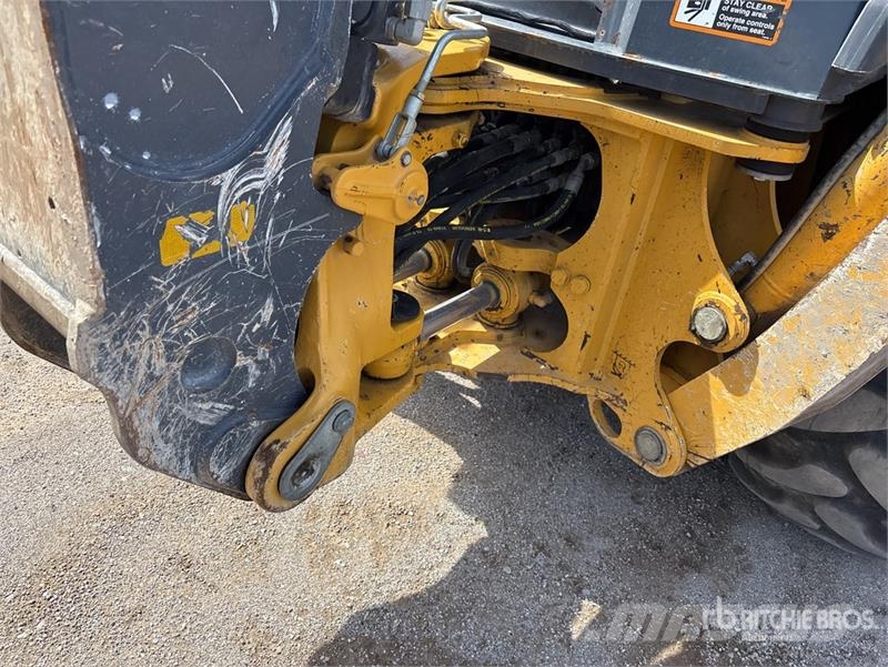 John Deere 310SL Ekskavatori-iekrāvēji