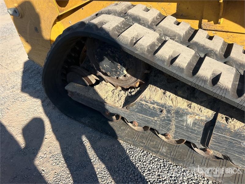 John Deere 317G Lietoti riteņu kompaktiekrāvēji