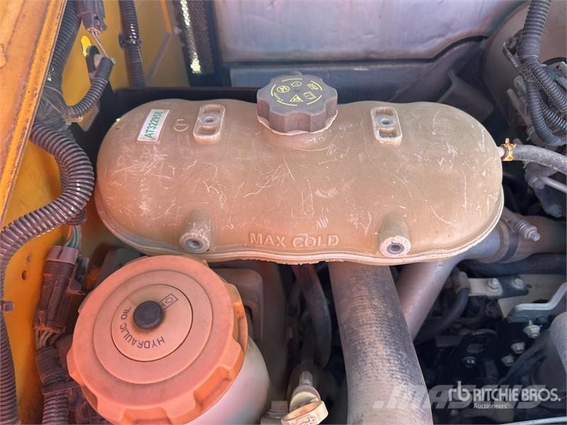 John Deere 317G Lietoti riteņu kompaktiekrāvēji