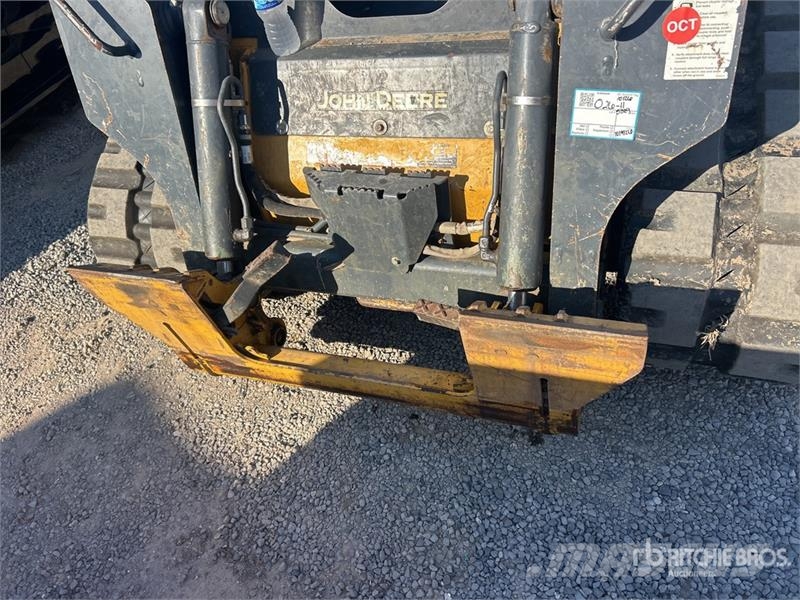 John Deere 317G Lietoti riteņu kompaktiekrāvēji