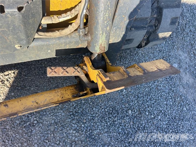 John Deere 317G Lietoti riteņu kompaktiekrāvēji