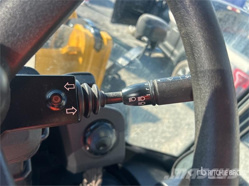 John Deere 324 P-Tier Wielladers