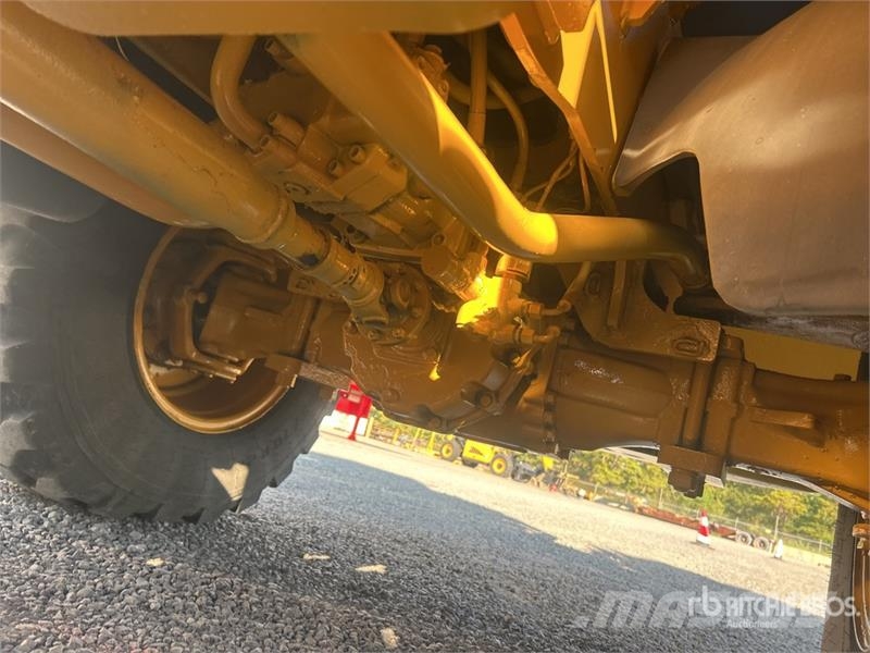 John Deere 324 P-Tier Wielladers