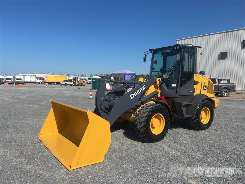 John Deere 324 P-Tier Rataslaadurid