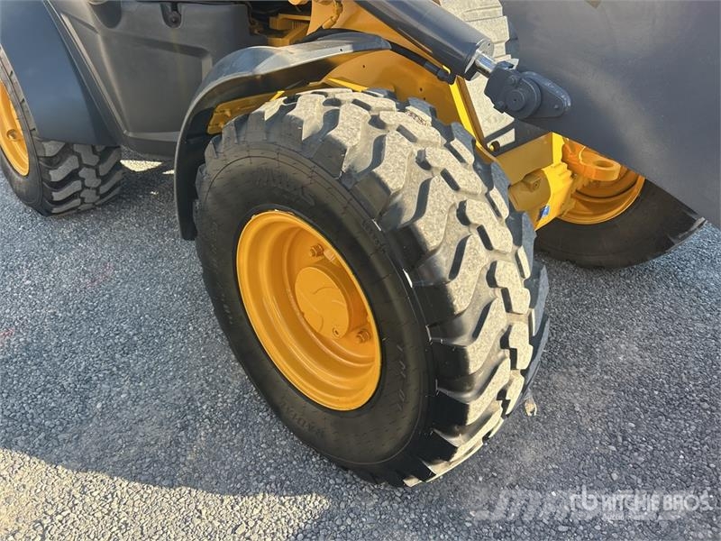 John Deere 324 P-Tier Wielladers