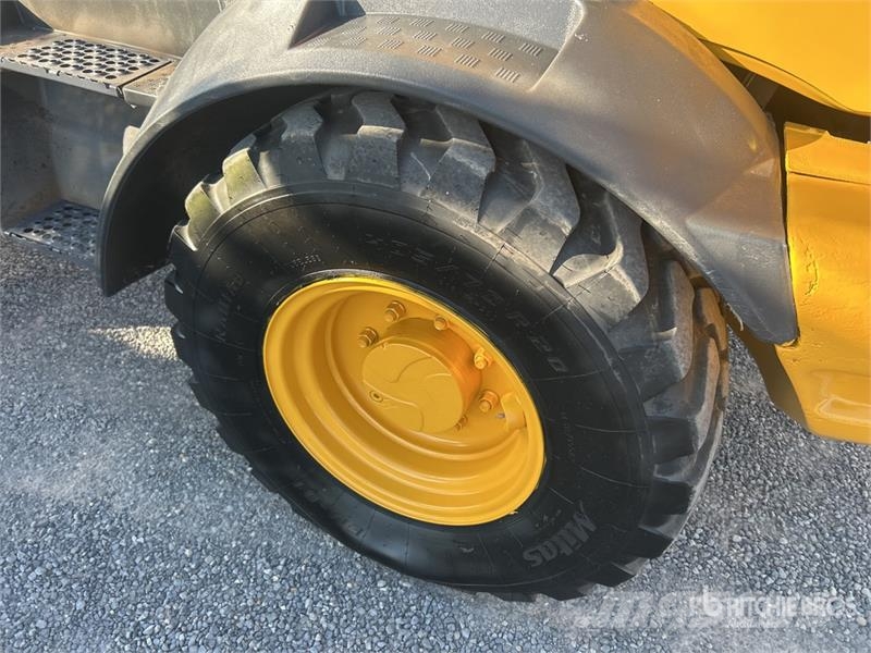 John Deere 324 P-Tier Wielladers