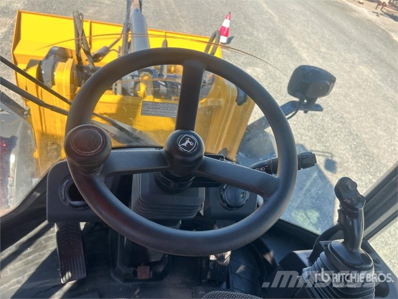 John Deere 324 P-Tier Rataslaadurid