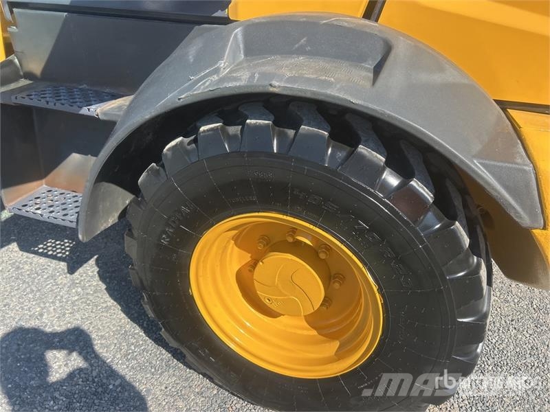 John Deere 324 P-Tier Rataslaadurid