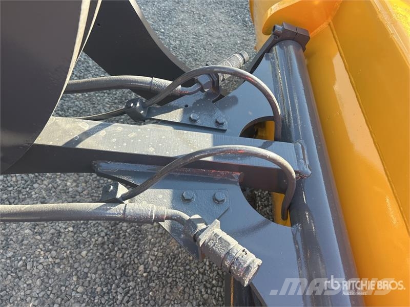 John Deere 324 P-Tier Wielladers