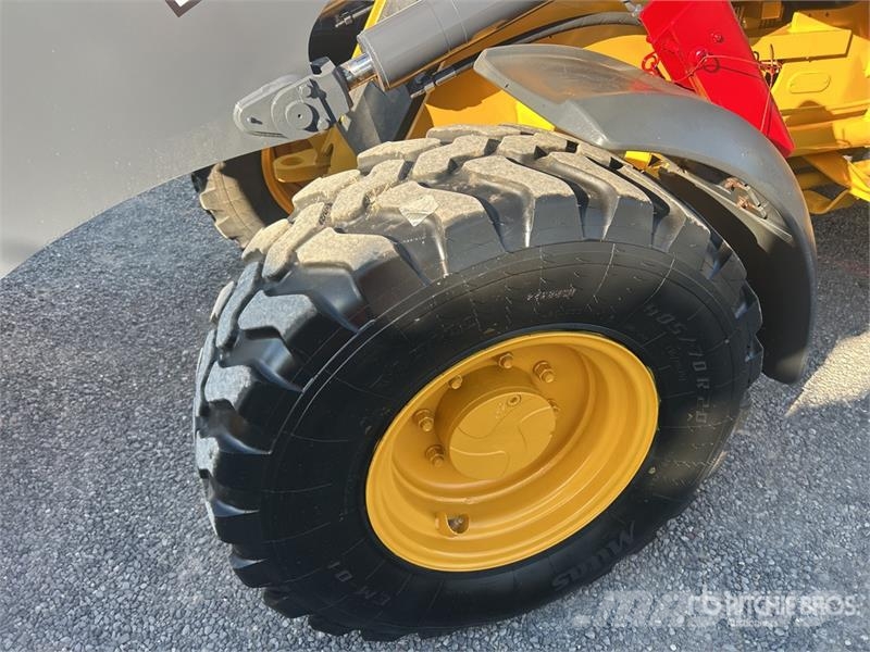 John Deere 324 P-Tier Wielladers