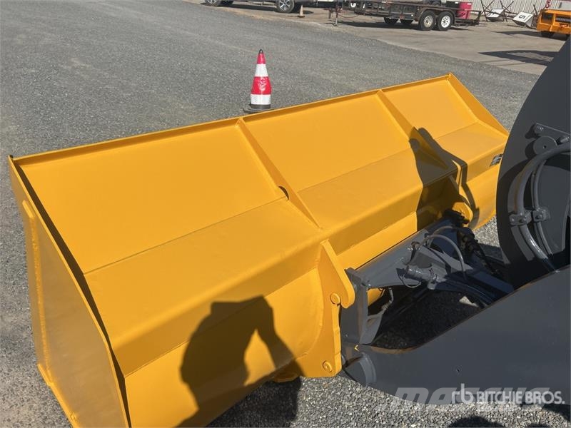 John Deere 324 P-Tier Rataslaadurid