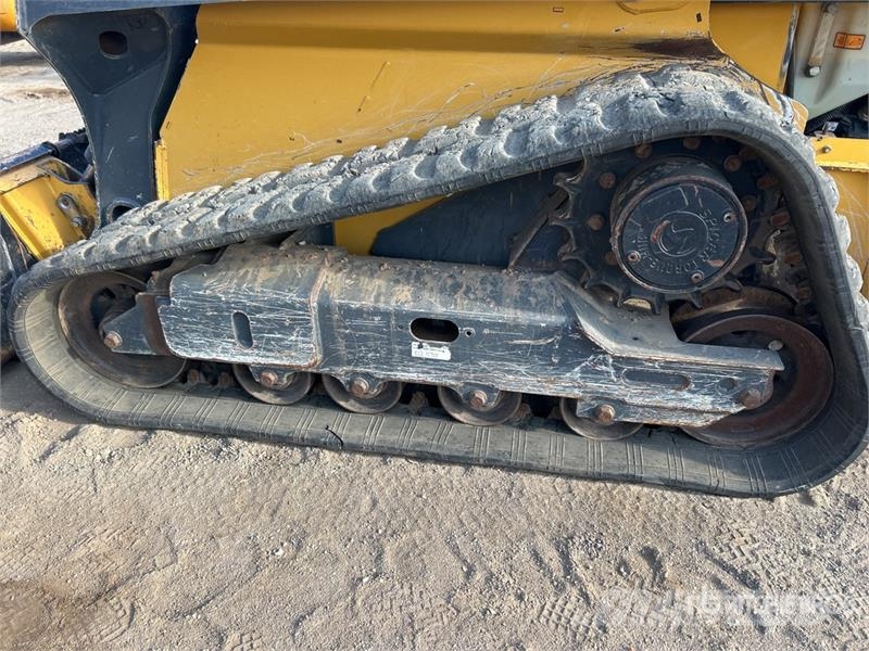 John Deere 325G Kompaktrakodók