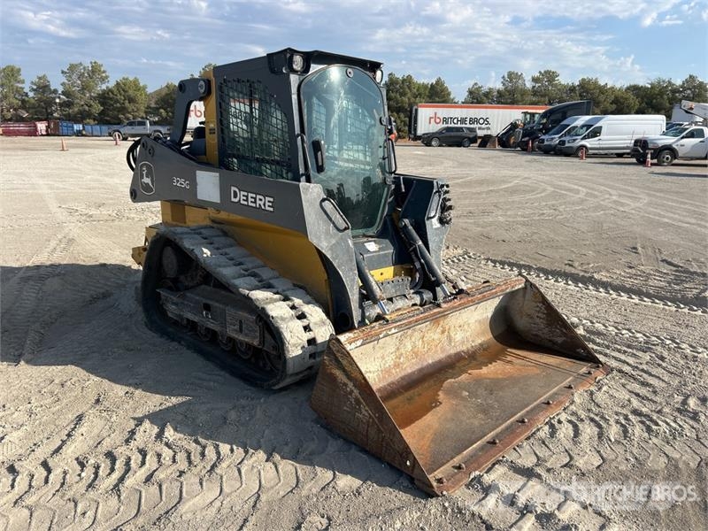 John Deere 325G Kompaktrakodók