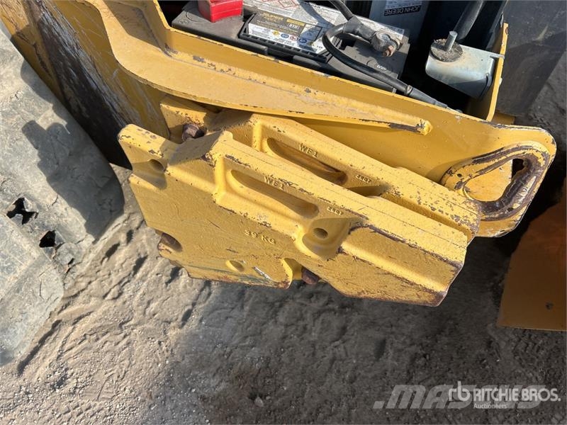 John Deere 325G Kompaktrakodók