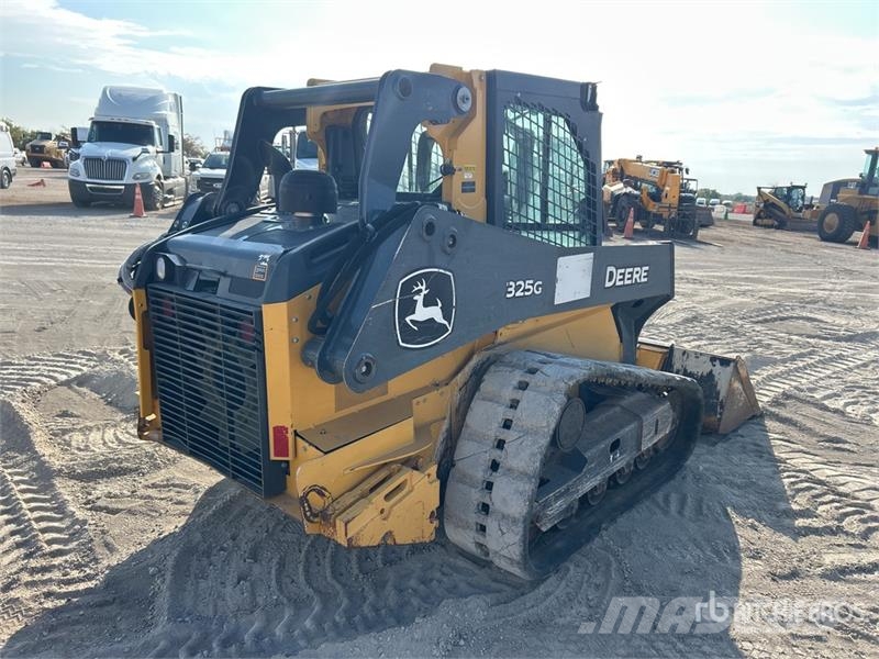 John Deere 325G Kompaktrakodók