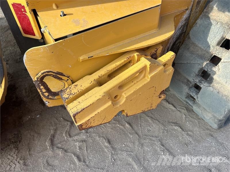 John Deere 325G Kompaktrakodók
