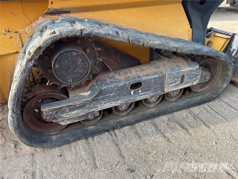 John Deere 325G Kompaktrakodók