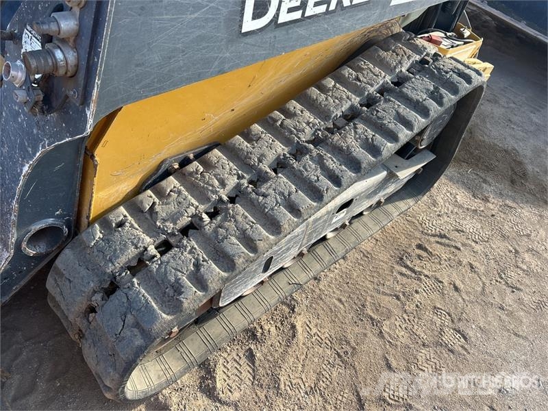 John Deere 325G Kompaktrakodók