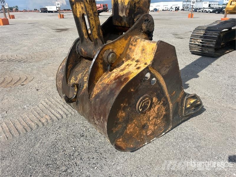 John Deere 330C LC Tracked Excavator Raupenbagger