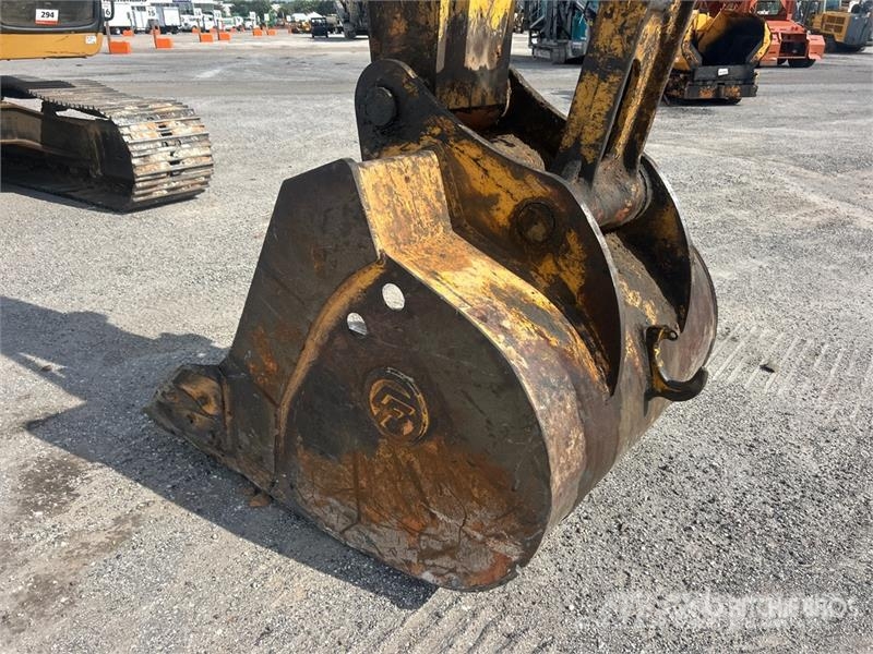 John Deere 330C LC Tracked Excavator Raupenbagger