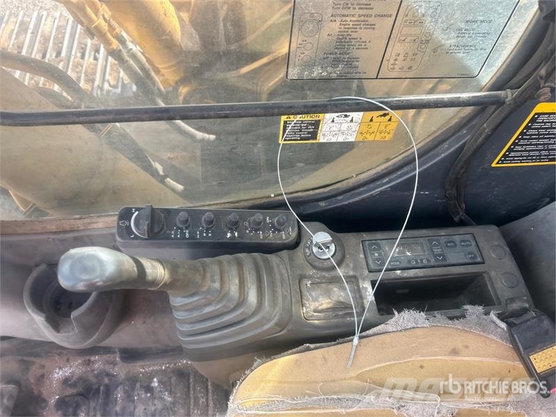 John Deere 330C LC Tracked Excavator Raupenbagger