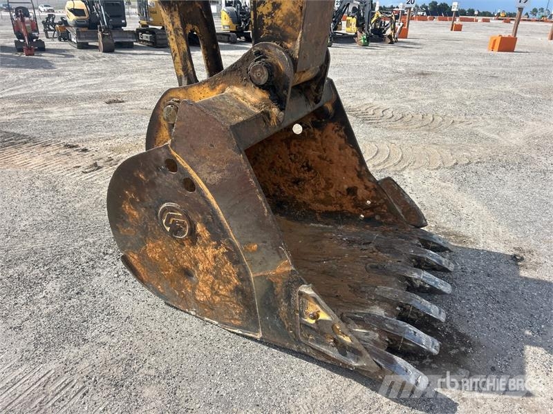 John Deere 330C LC Tracked Excavator Raupenbagger