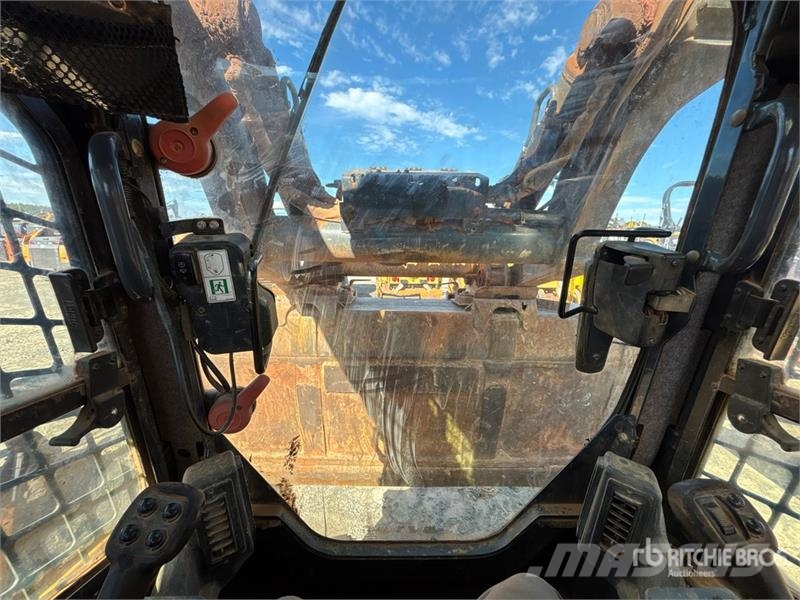 John Deere 331G Міні-навантажувачі