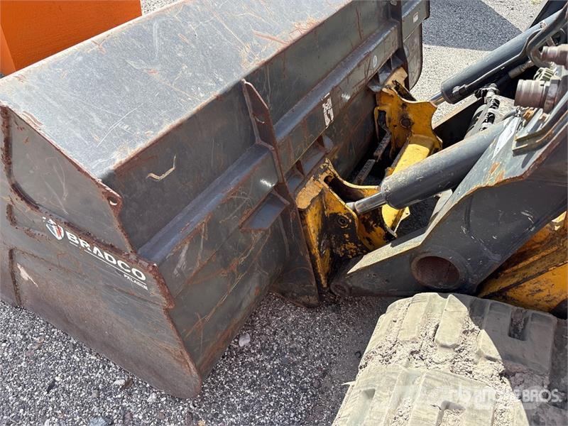 John Deere 331G Lietoti riteņu kompaktiekrāvēji