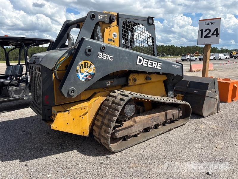 John Deere 331G Lietoti riteņu kompaktiekrāvēji