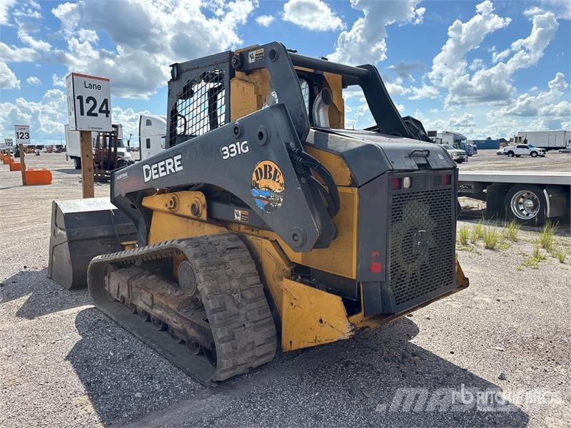 John Deere 331G Lietoti riteņu kompaktiekrāvēji