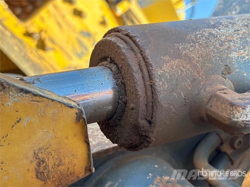 John Deere 331G Міні-навантажувачі
