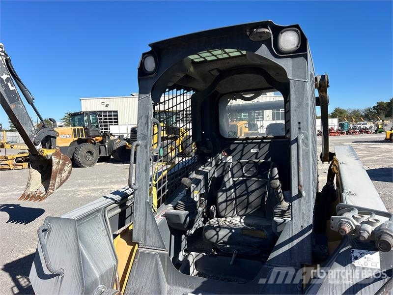 John Deere 332E Minicargadoras