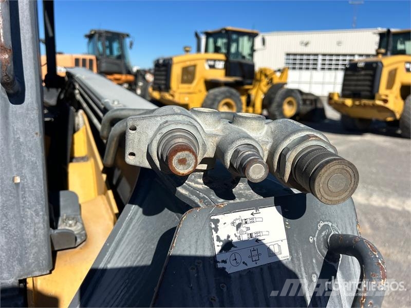John Deere 332E Minicargadoras