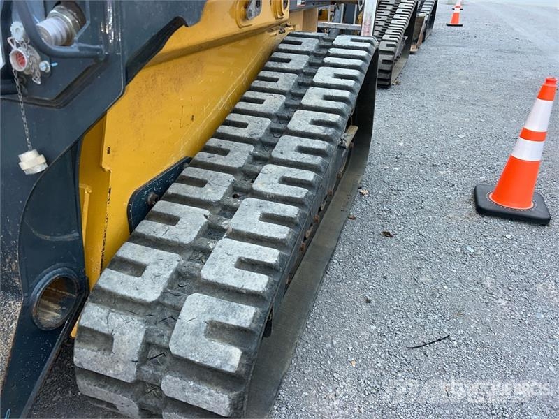 John Deere 333G Lietoti riteņu kompaktiekrāvēji