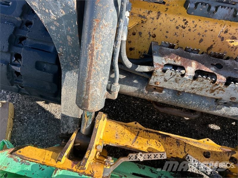 John Deere 333G Мини-погрузчики